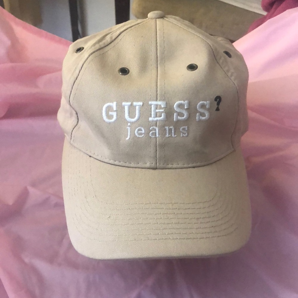 Guess hat 🧢